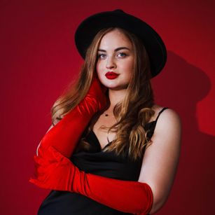 Model - EsterDior Goodgirl