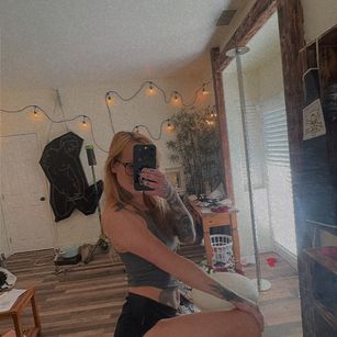 Model - ScorpionLady findom