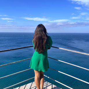 Model - Vlada brunette