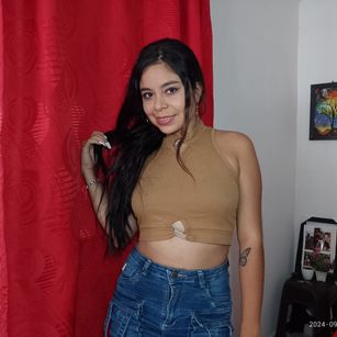 Model - Marianita Saenz anal