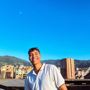 Model - Valentino Rivera joi