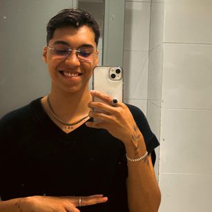 Model - Valentino Rivera desnudo