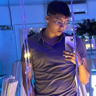 Model - Valentino Rivera desnudo