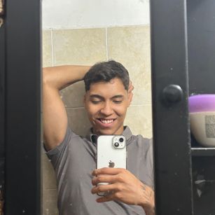 Model - Valentino Rivera joi