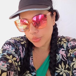 Model - dreabusty huge