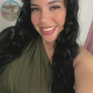 Model - dreabusty latin