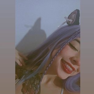 Model - coraline domi