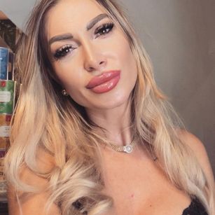 Model - AshleyKash pornstar