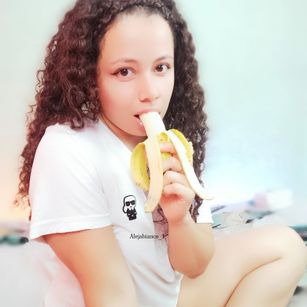 Model - Alejabianco_1 squirt