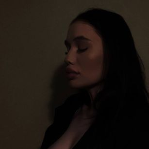 Model - Annie Laar sexy