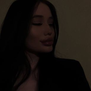 Model - Annie Laar footfetish