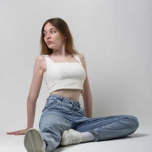 Model - MavisArcher 18