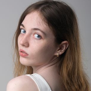 Model - MavisArcher new