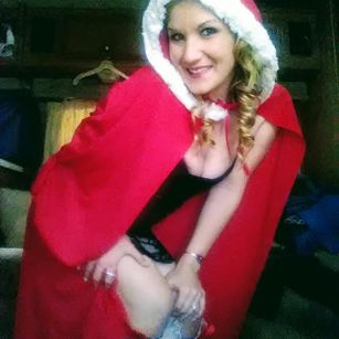 Model - Nikki Wylde Blonde