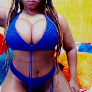 Model - BustyDiva fingering