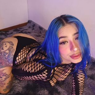 Model - coraline cumshow