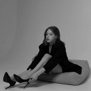 Model - BettyDaveis footfetish