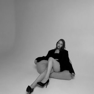 Model - BettyDaveis dance