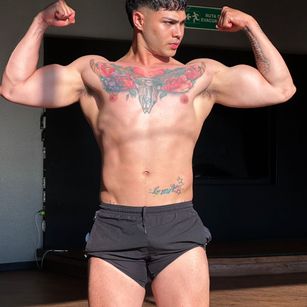 Model - Camilo Florez cum