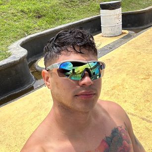 Model - Camilo Florez gay