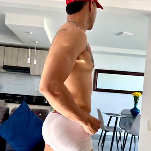 Model - Camilo Florez pasive