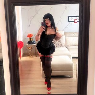 Model - Luana Marcielo teen