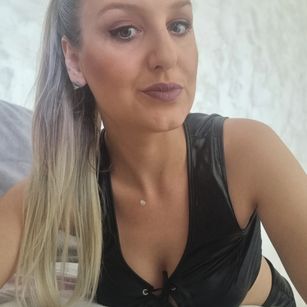 Model - MayaTrainor taboo