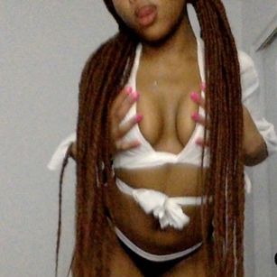 Model - Saniah Bianca ass