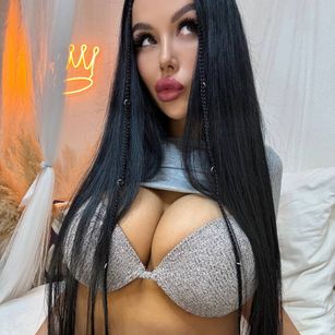 Model - kimberry bigass