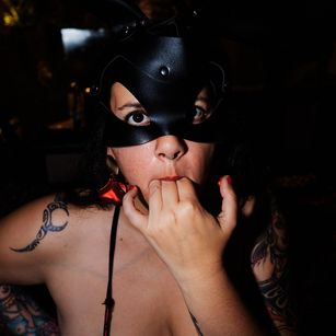 Model - Carlina squirt