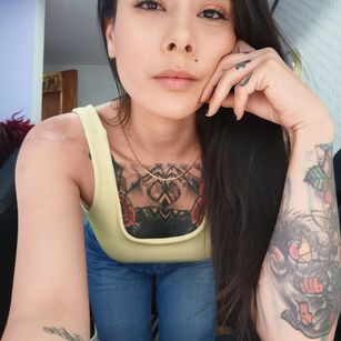 Model - VeronicaTonu latina