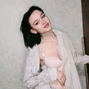 Model - LucyGoldi roleplay