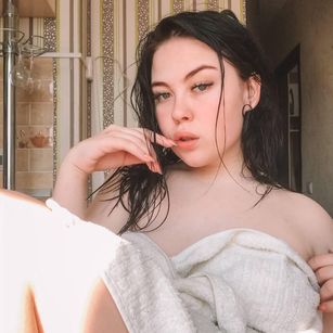 Model - Betty_Cherry oral