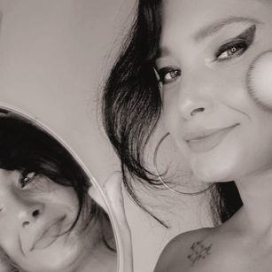 Model - ScarlettRobin mature