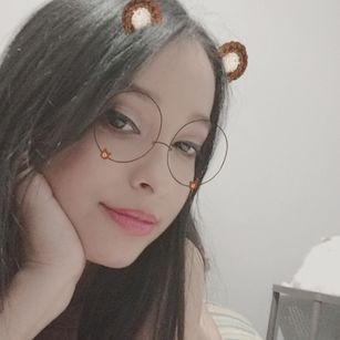 Model - Violeta Montes longtongue