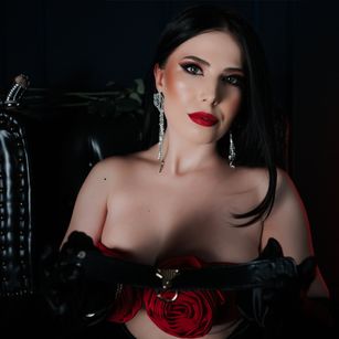 Model - IngridStorm femdom