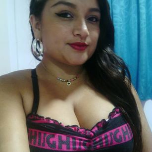 Model - Sarisharose cum