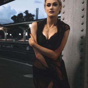 Model - Frances York bdsm