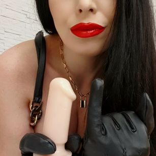 Model - IngridStorm fetish