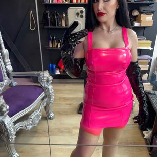 Model - IngridStorm cuckold