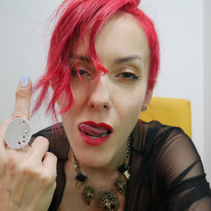 Model - Clara Domme smoking