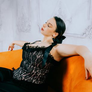 Model - Luna Night young