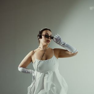 Model - Luna Night bigboobs