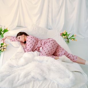 Model - Luna Night young