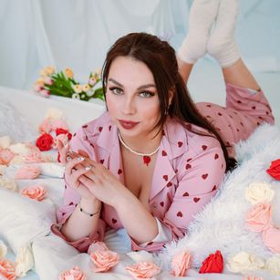 Model - Luna Night heels