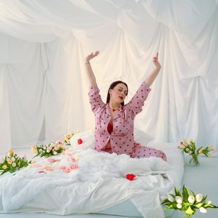 Model - Luna Night young