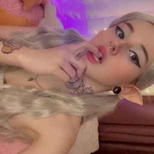 Model - Rina submissive