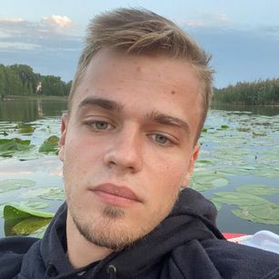 Model - taylor_beauty skinny