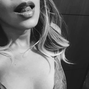 Model - Isabella White nicegirl