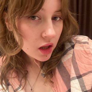 Model - YummyPolly hairy